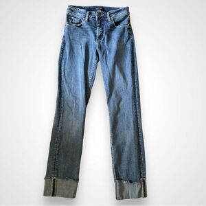 SILVER JEANS‎ CO. Women’s Avery Straight Cuffed Medium Wash Jeans Sz 27 | EUC